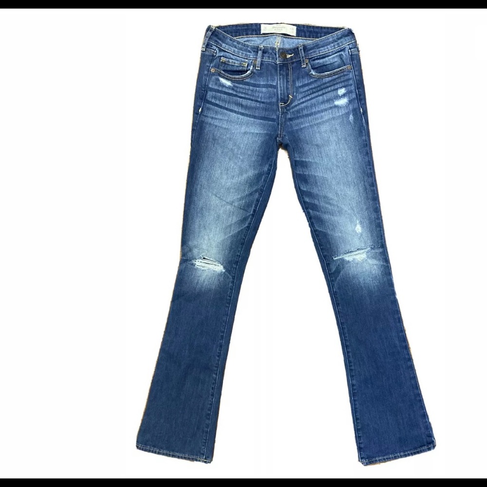 A & F Skinny Boot Distressed Jeans 2R 26x33L EUC